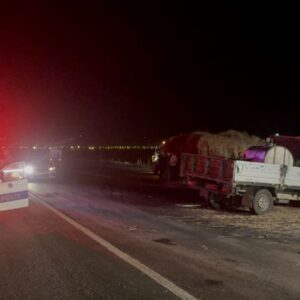 karsta uc arac carpisti bir olu uc yarali 4chyt6j2