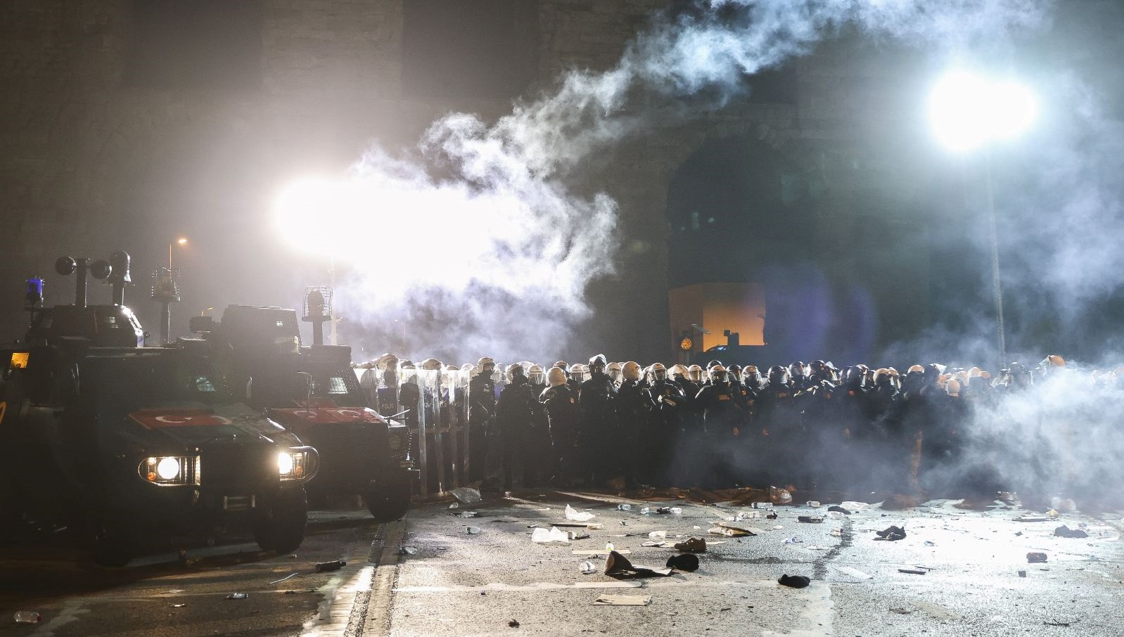 sarachanede tutuklanan yedi ogrenciye tahliye XGDndTxZ