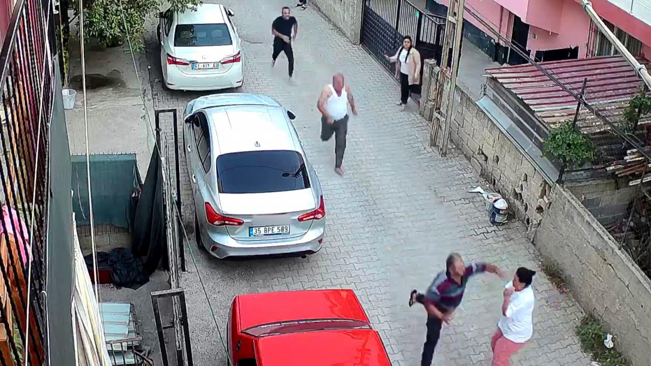 adanada kavga sonucu kacan sahsi tutmaya calisan kadin yumruk yedi AZnzyOyp