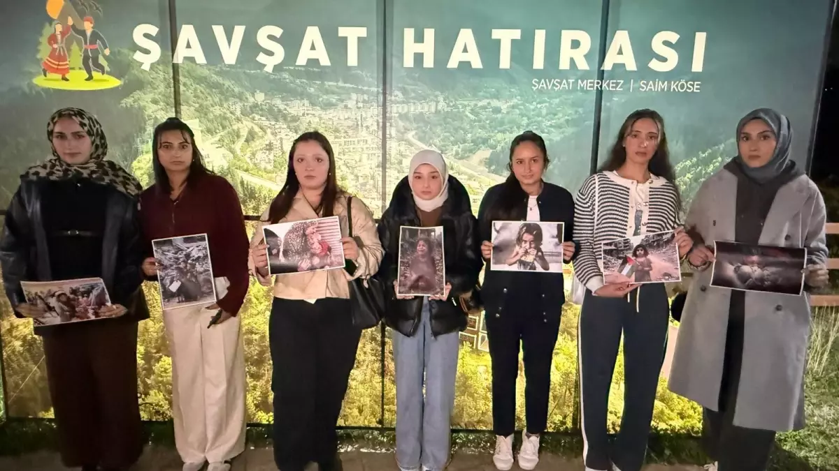 artvindeki ogrencilerden gazzedeki kiz cocuklari icin anlamli farkindalik etkinligi kzv5teXP.jpg