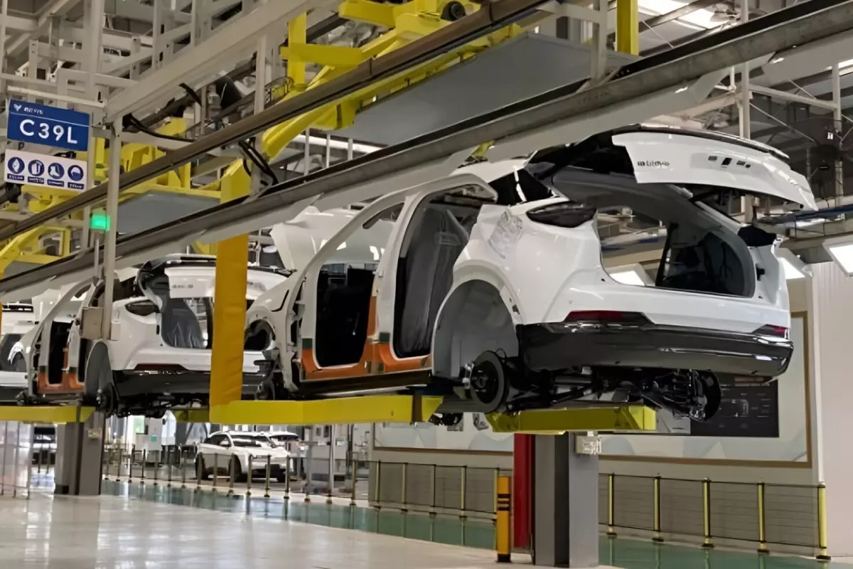 binlerce calisani bulunan otomotiv devi iflas bayragini cekti n4cvyTQ9.jpg