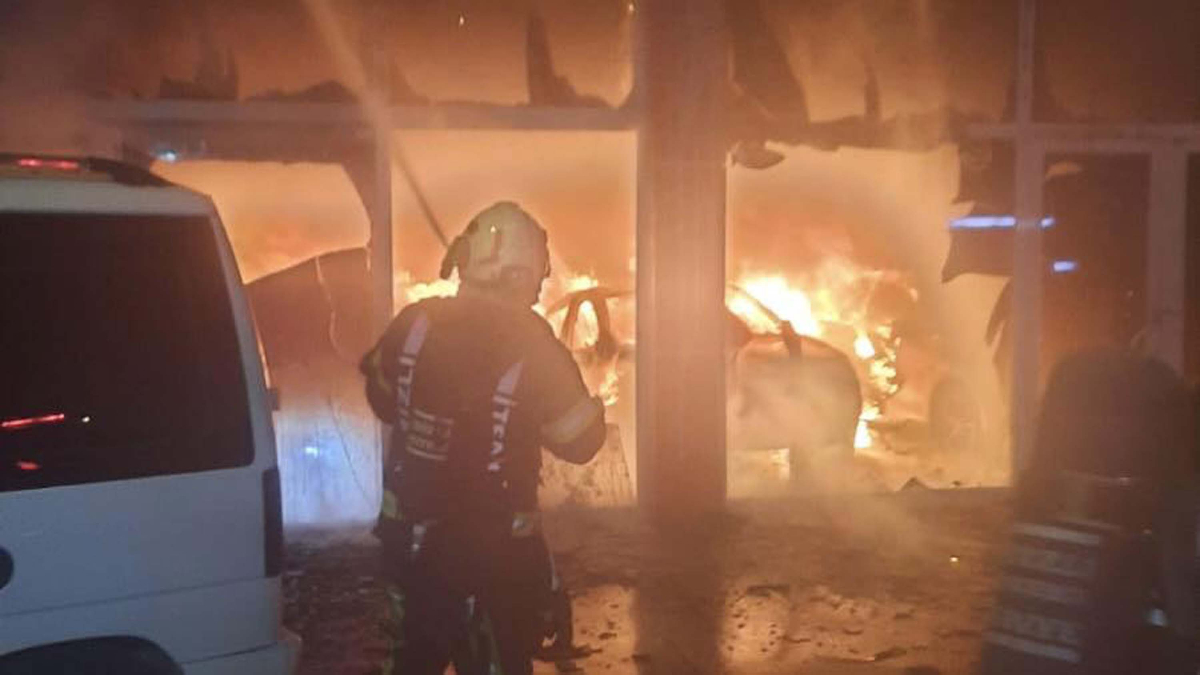 denizlide oto galeriyi kundaklayan supheli intikam icin atese verdim 7IrS6ASk.jpg