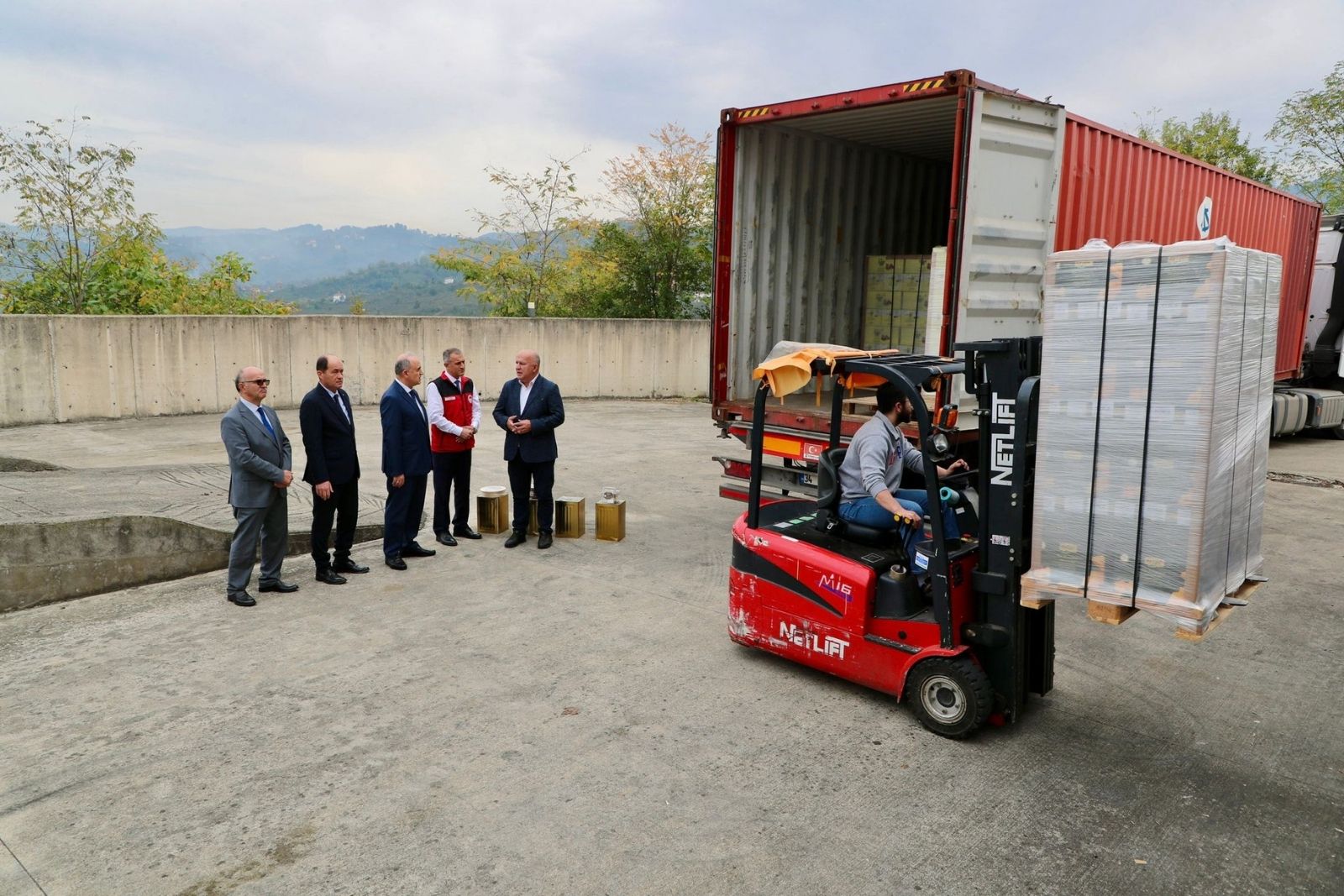 ingiltere orduda uretilen 88 ton bal satin aldi GstLAp6m.jpg