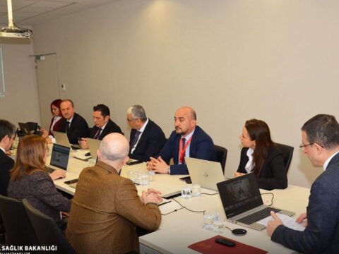 Kamu Hastanelerinde Tek Tip Kıyafet Uygulaması: İstişare Toplantısında Detaylar Paylaşıldı