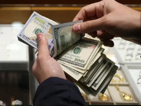 Kapalıçarşı’da serbest piyasa döviz kurları belli oldu.