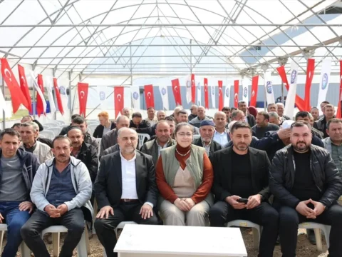 Vezirköprü’de Yonca Tohumu Dağıtımı