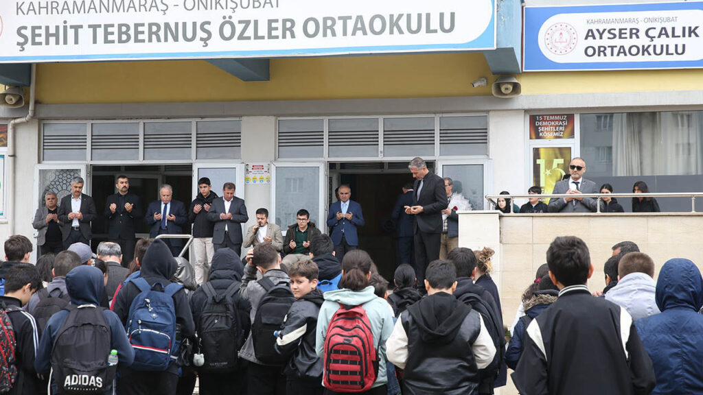 kahramanmarastaki-saldirida-oldurulen-ayla-ogretmene-anlamli-vefa-zW3SyrPf