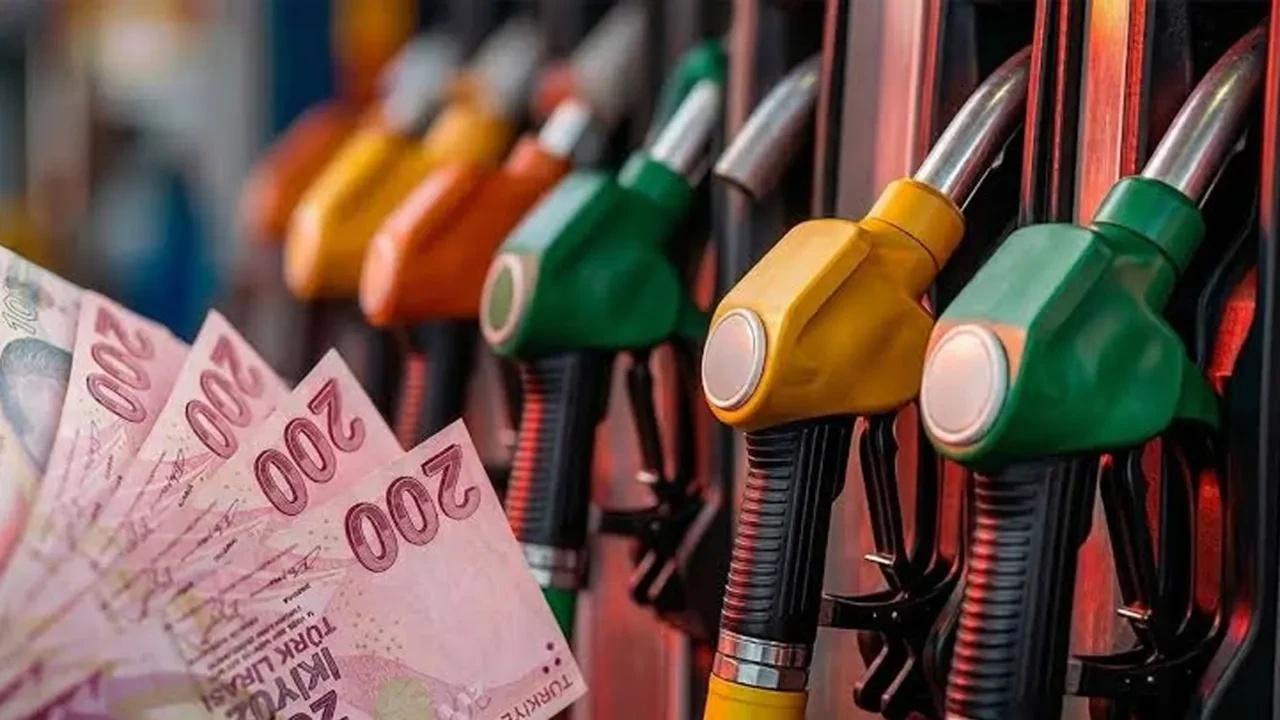 Araç sahipleri dikkat! Motorine tam 4 lira zam geldi Haber gorseli