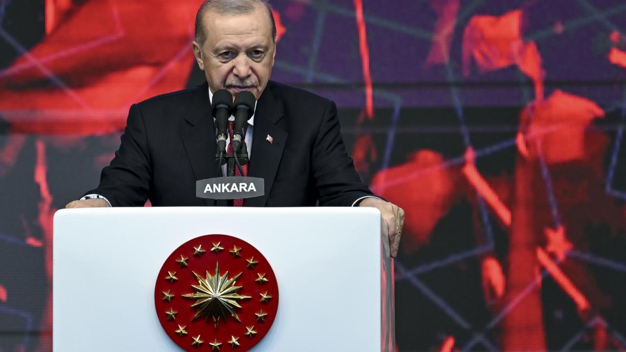 Cumhurbaşkanı Erdoğan: “Tüm şehitlerimizin ruhu şad olsun” Img